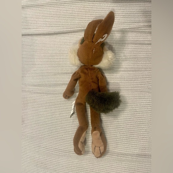 Warner Bros. Wylie Coyote - Picture 4 of 8